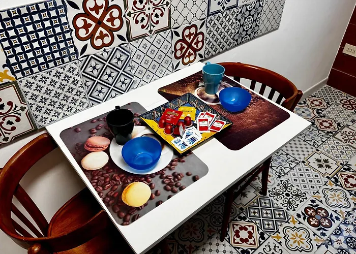 Charm & History In Appartement Trieste